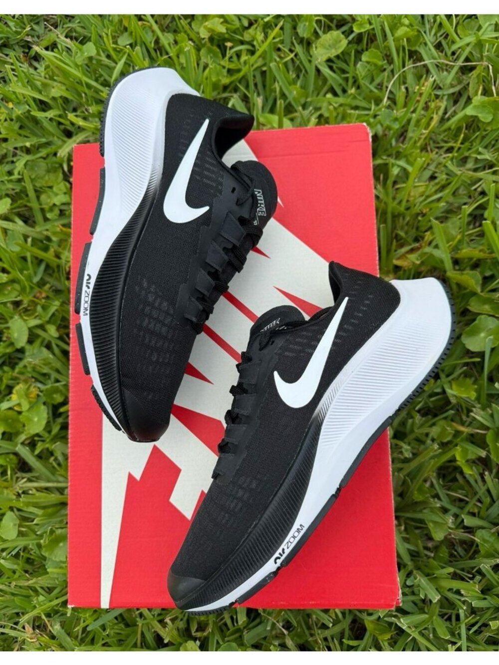4.5Y | 6 WOMEN'S NIKE AIR ZOOM PEGASUS 37 CJ2099-002 BLACK / WHITE RUNNING